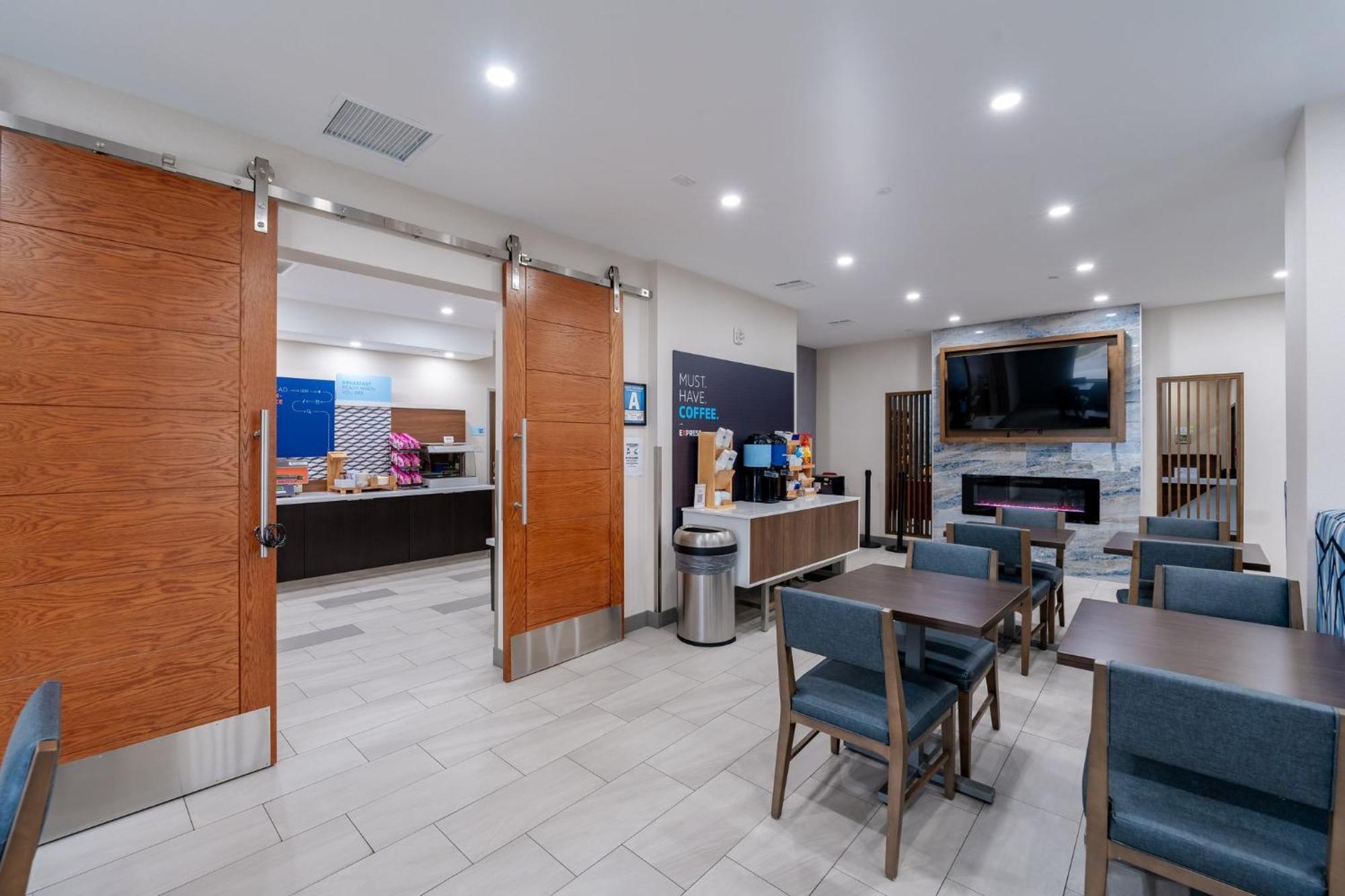 Holiday Inn Express & Suites Frazier Park By Ihg Lebec Exteriör bild